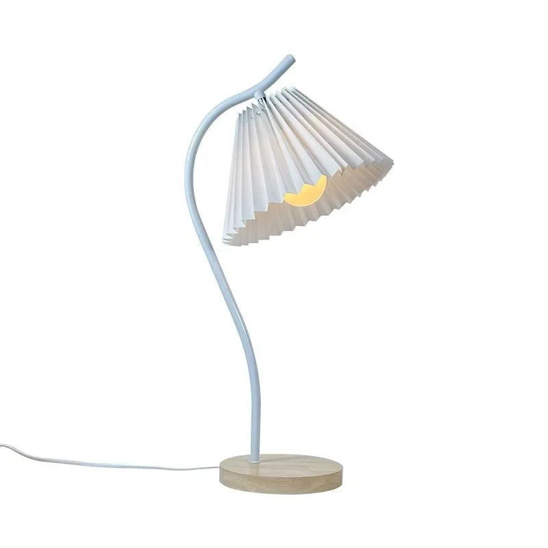 Nordic E27 LED Wooden Desk Lamps Vintage Black White Iron Table Lights Rod Countryside Style Bedside Reading Table Lighting